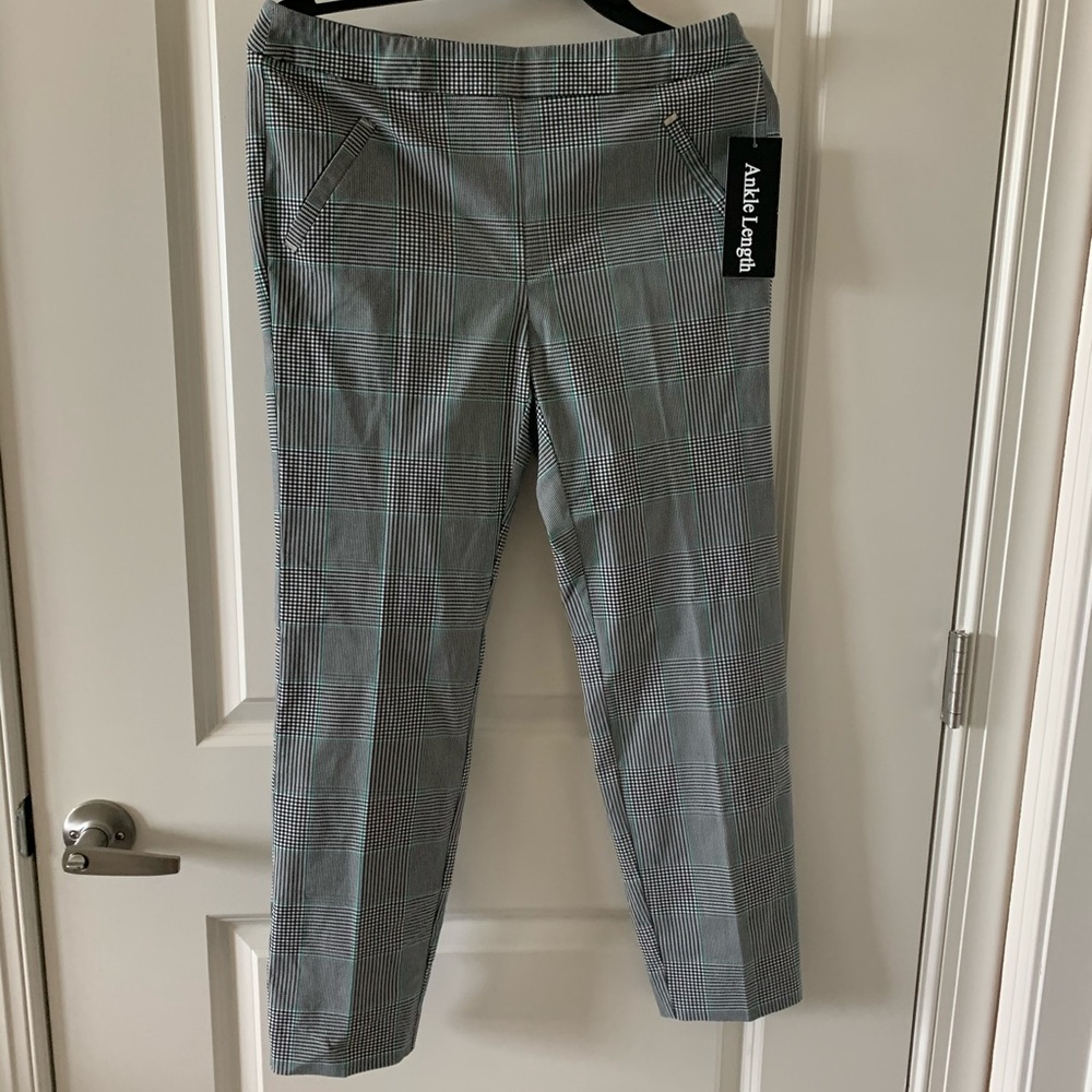 SOHO Stripped Ankle Pants - Brand New - Medium
